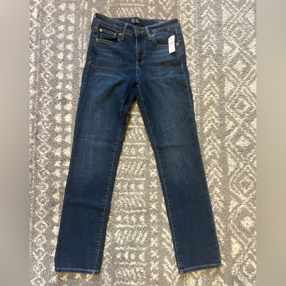 GAP NWT jeans size 2/26 classic strait (P205) - Picture 1 of 9